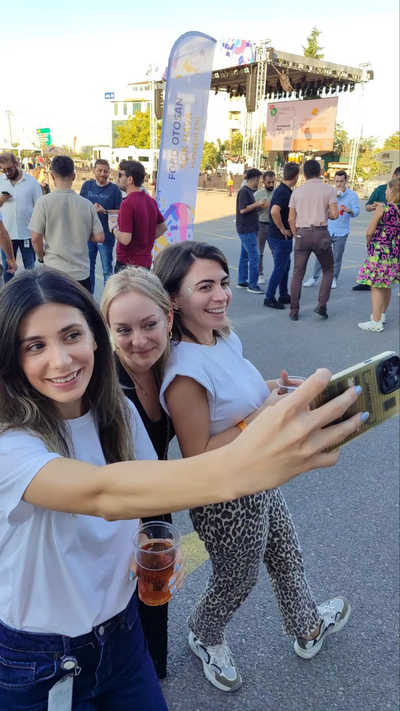 Makyaj Sırları ve Parfüm Atölyesi — 1