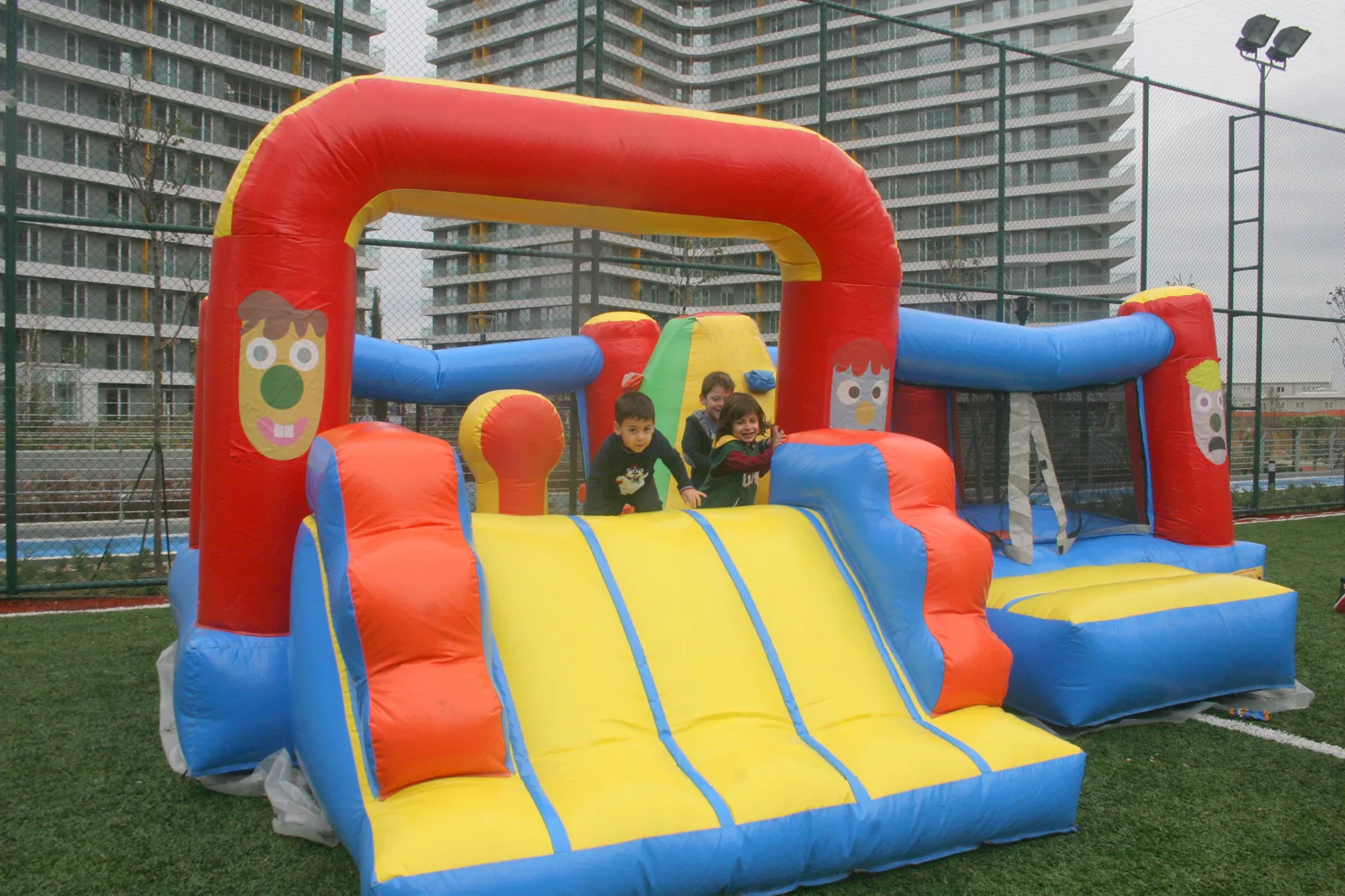 Piknik: Şişme Oyunlar4